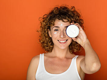 Sonnenschutz, eincremen, Creme, Sonnencreme