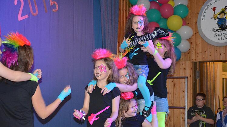 Die Gauaschacher Mins zeigten einen Tanz zu dem Lied "We will rock you". Foto: Jana Keul