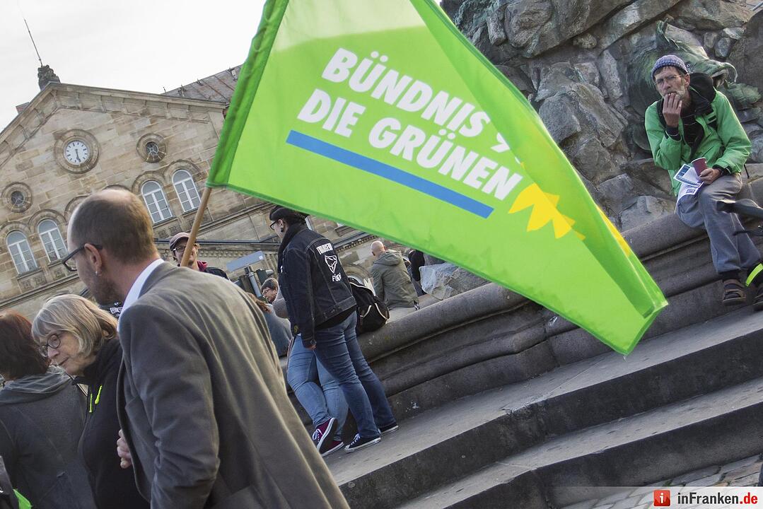 Drei Kundegebungen am Donnerstag in Fuerth - Polizei zieht positive Bilanz