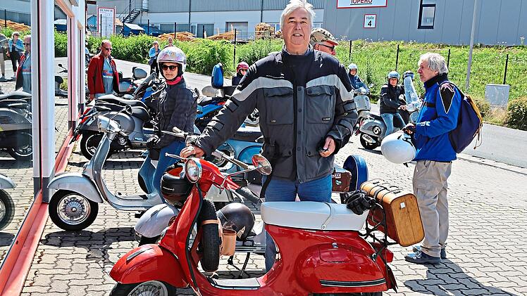 Andreas Heimrich mit seiner Vespa Primavera von 1987