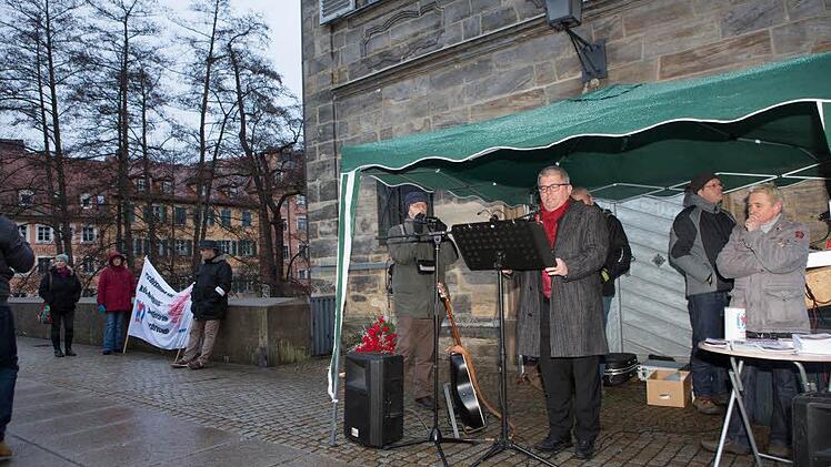Bürgermeister Wolfgang Metzner bei seiner Rede Foto: Barbara Herbst