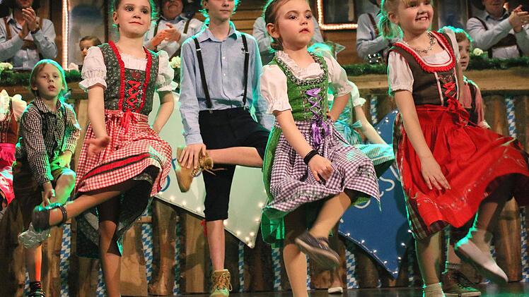 Die "Kinder von der Alm" hatten einfach ihren Spaß. Kein Wunder, die Heidi und ihr Geißen-Peter waren schließlich auch gekommen.