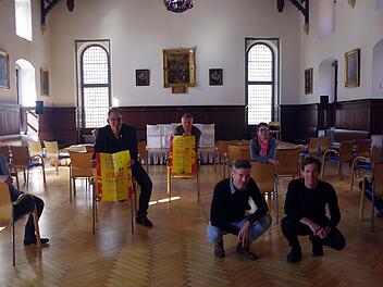 Regisseurin Anja Dechant-Sundby (links), Stefan Weckwerth und Thomas Luger (beide Kiwanis Club Kronach), Schauspieler Bernd Berleb, Tourismus-Chefin Kerstin Löw, Schauspieler Andreas Gräbe und Bürgermeisterin Angela Hofmann freuen sich auf die KammerTheaterTage.Heike Schülein