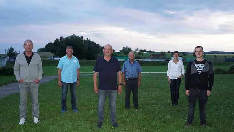 Ehrung für 2020 beim TSV Wollbach. Das Bild zeigt von links: Heinz  Schönhöfer, Hermann Metz, Walter Hahn, Bernd Kessler, Katrin Voll und  Pascal Kuhnen.