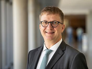 UKW begrüßt Prof. Dr. Sebastian Walther als neuen Direktor der Psychiatrie