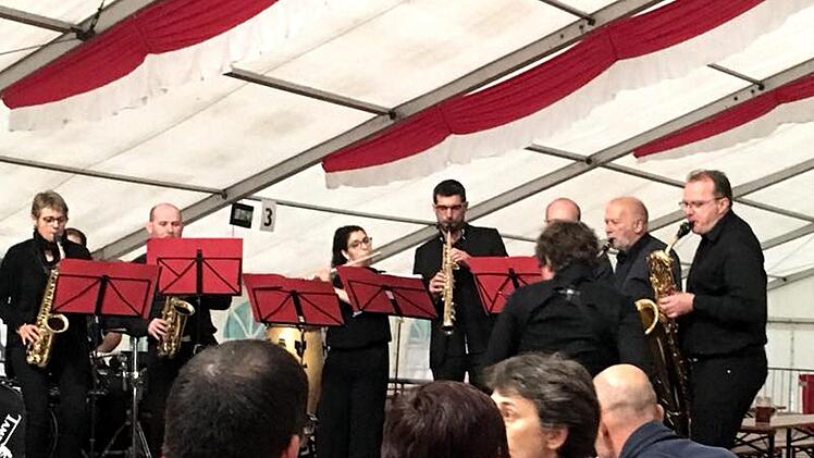 Die Blechsaidngwedscher" aus Rohr  Foto: Richard Sänger