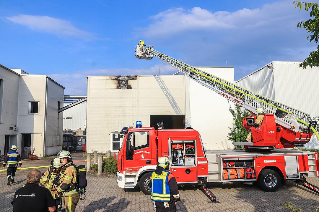 Brand in Lagerhalle in Bamberg