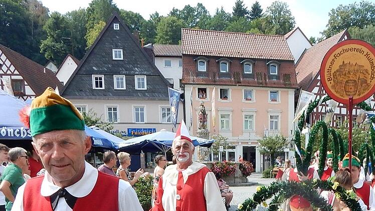 Am Sonntag fand ein Festzug zum Bierstadel statt. Foto: Horst Wunner