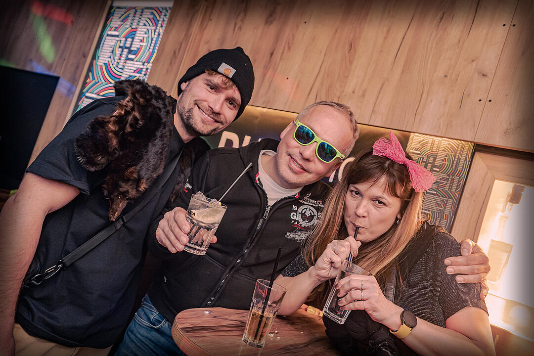 Gemeinsam Fasching feiern bis Montagmorgen!