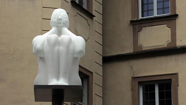 . . . im Innenhof der katholischen Fakultät hinter St. Martin. . .