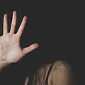 Der Angeklagte hat die 14-jährige Freundin seiner Stieftochter vergewaltigt. Symbolfoto:pixabay