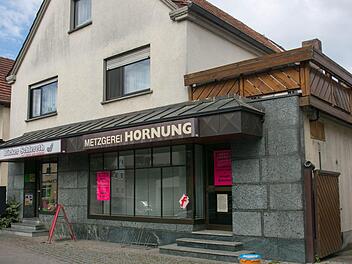 Nachdem die Metzgerei Hornung in Wonfurt am Faschingsdienstag geschlossen wurde, wünschen sich die Bürger weitere Einkaufsmöglichkeiten. Im Gespräch ist ein Dorfladen. Foto: Ulrike Langer