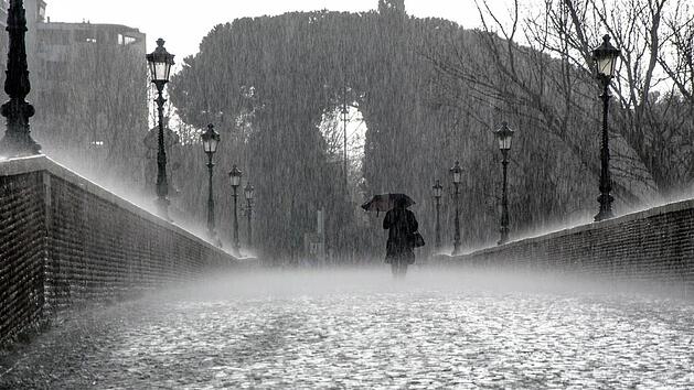 Regen, Regen, Regen. Am Wochenende sorgt Ex-Hurrikan "Lorenzo" f&uuml;r Regenf&auml;lle in Franken. Symbolfoto: pixabay.com/marmax