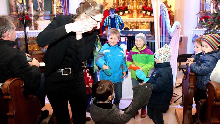 Mgdalena Grosch und die Fische Foto: Johanna Blum