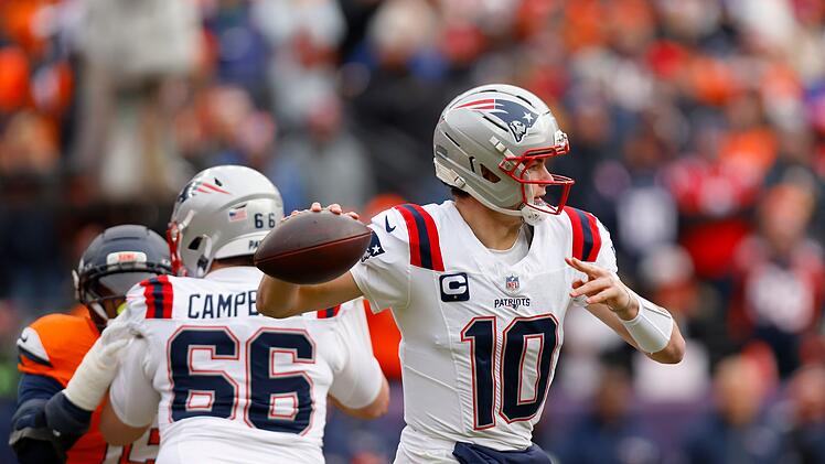 Drake Maye (rechts) ist der Antreiber und der zentrale Spielstratege der New England Patriots.
