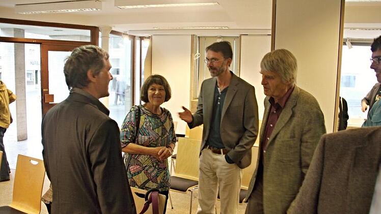 Gäste bei der Vernissage