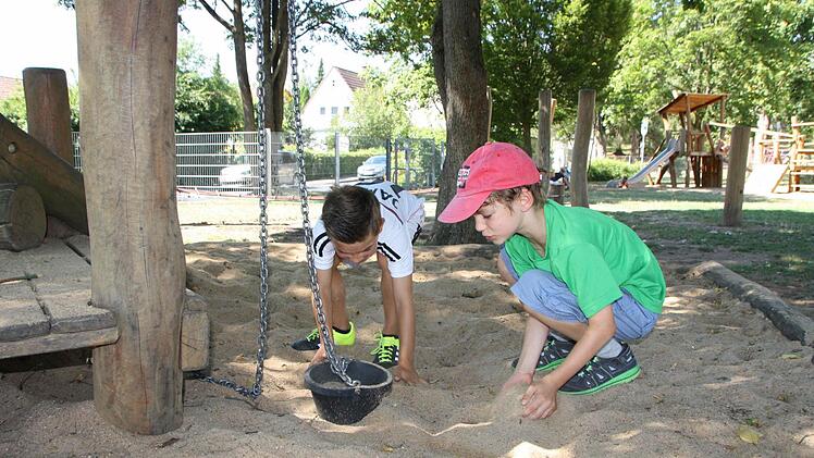 Eindrücke vom Spielplatz Henneberg-Siedlung. Foto: Ralf Ruppert