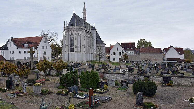 Die Stadt Haßfurt macht sich Gedanken über eine Neugestaltung des alten Friedhofs an der Ritterkapelle in Haßfurt.