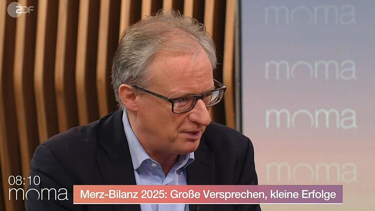 "Mit dem Herbst kommen ganz schwierige SItuationen auf dieses Land zu", blickte Albrecht von Lucke mit Unbehagen auf das kommende Jahr.