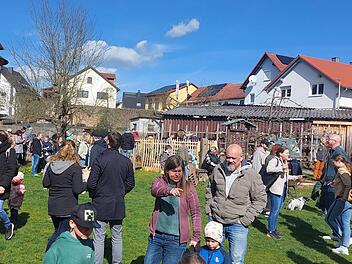 Osternestsuche f&uuml;r Gro&szlig; und Klein im Begegnungsgarten Thulba.