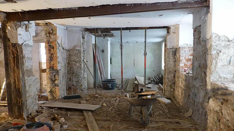 Das Gebäude musste entkernt werden. Die Fotos stellte und Roland Doster zur Verfügung. Er hat alles akribisch dokumentiert.