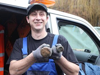 Sprengmeister Michael Weiß und sein Kollege Tobias Oelsner benötigten 52 Minuten für die Entschärfung der Fliegerbombe in Nürnberg. Fotos: News5 / Buerkel
