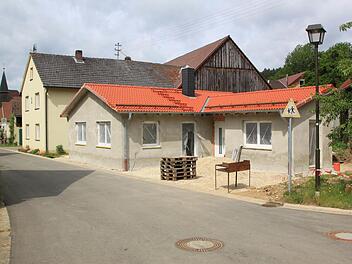 Fast fertig ist das neue Dorfgemeinschaftshaus in Kümmel. Fotos: Matthias Einwag