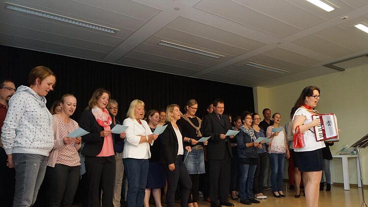 Die Lehrer singen.Foto: Arkadius Guzy