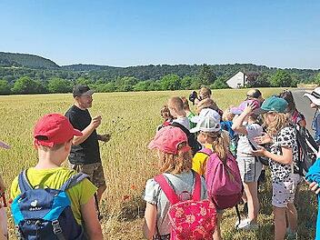 Die Klassen 3a und 3b der Johannes-Petri-Schule besuchten den Potatis-Hof.