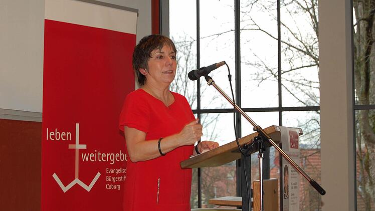 Margot Käßmann bei ihrem Vortrag Foto: Oliver Schmidt