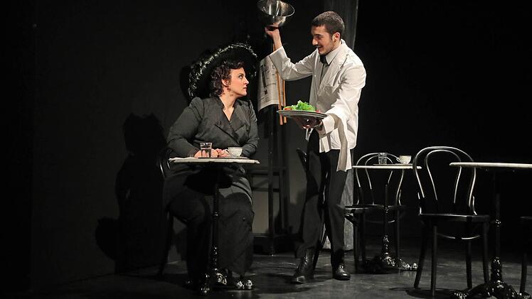 "Ausblick in ein schönes Land": ein szenischer Liederabend mit Musik von Erich Wolfgang Korngold feierte Premiere in der Coburger Reithalle.Foto: Henning Rosenbusch