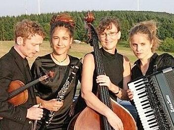 Das Ensemble Sher on a Shier gastiert am 2. April in Coburg. Foto: PR