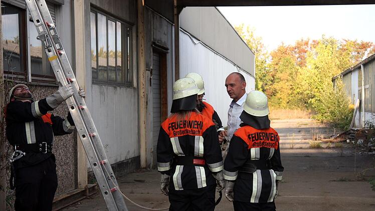 Szenen unangekündigten Übung der Feuerwehren Weisendorf und Großenseebach am Donnerstag, 20. September. Foto: Richard Sänger