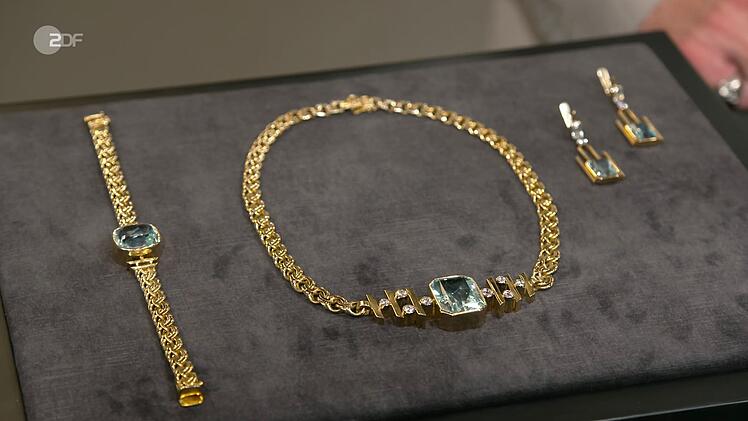 In den 1980er/90er Jahren ließ Peters Mutter eine Garibaldi-Kette und ein Garibaldi-Armband beim Goldschmied umarbeiten, weil sie ihr nicht mehr passten.