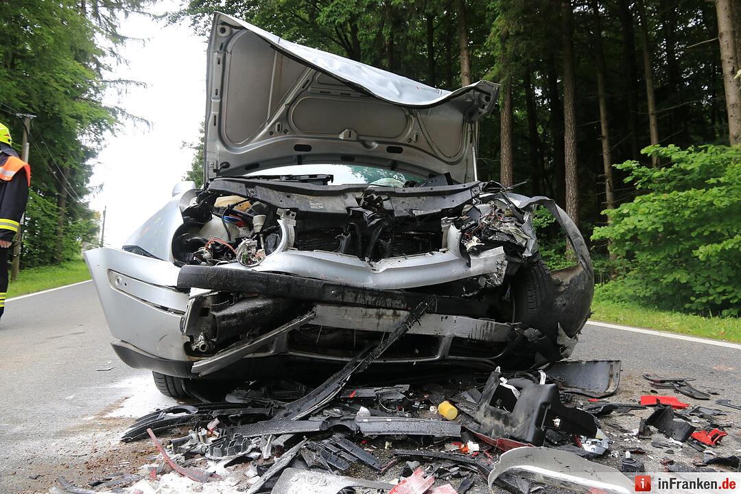 Unfall bei Roßdorf - drei Verletzte