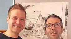 Der neue Vorsitzende Tim Danz bedankt sich beim scheidenden Vorsitzenden Martin Herterich.