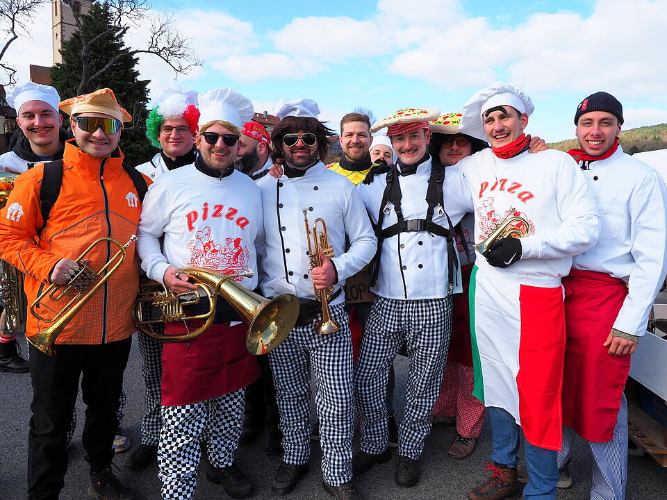 Wildes Faschingstreiben in Steinach an der Saale.