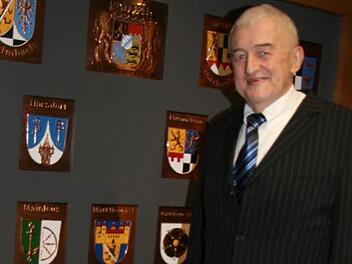 Kreisbaumeister Reinhold Dippold wurde in den Ruhestand verabschiedet. Foto: Sonja Adam