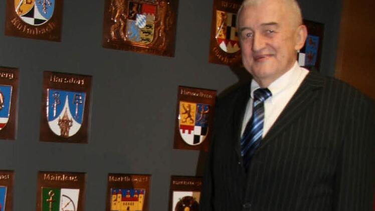 Kreisbaumeister Reinhold Dippold wurde in den Ruhestand verabschiedet. Foto: Sonja Adam