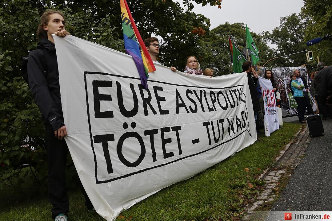 Orban besucht CSU in Kloster Banz: Opposition demonstriert