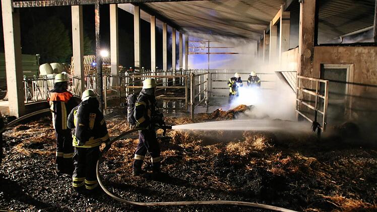 Eindrücke vom Brand in Haard in der Nacht auf Sonntag. Foto: Ralf Ruppert