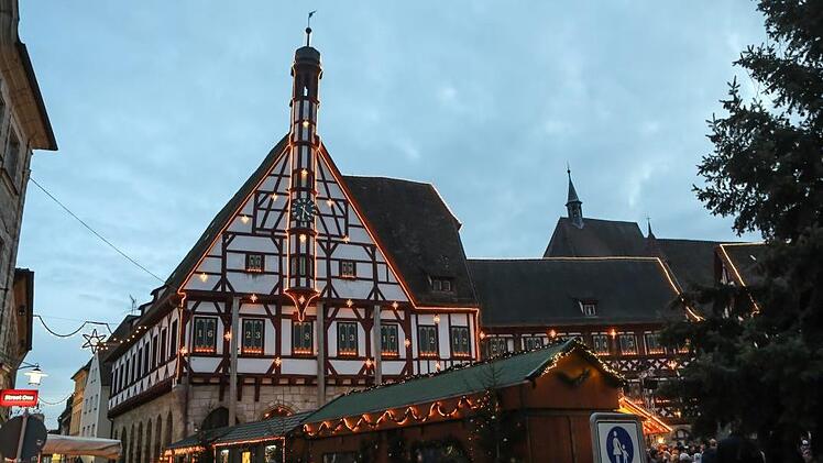 Die f&uuml;r den 27. November geplante Er&ouml;ffnung der Weihnachtsinseln in der Stadt Forchheim muss verschoben werden. Foto: Barbara Herbst/Archiv
