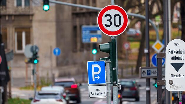 Die 10 gr&ouml;&szlig;ten Mythen und Irrt&uuml;mer im Stra&szlig;enverkehr