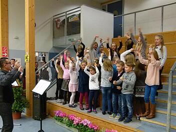 Auch der Nachwuchs singt fleißig in Weitramsdorf - und zwar im Schulchor.  Fotos: Lothar Weidner