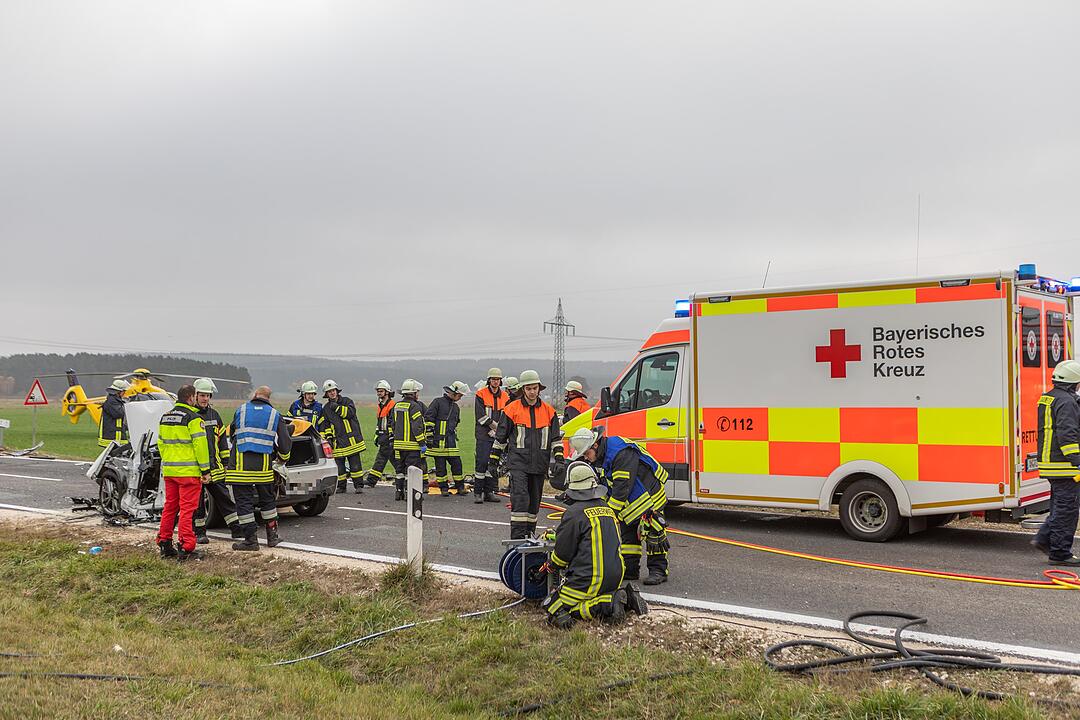 Frontalcrash bei Ornbau (Landkreis Ansbach) fordert Todesopfer