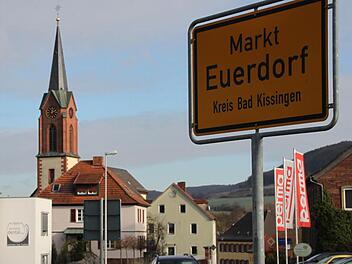 Der Markt Euerdorf: Wo sich die VG befindet, könnte auch der Sitz einer Einheitsgemeinde sein. Foto: Markus Reeh