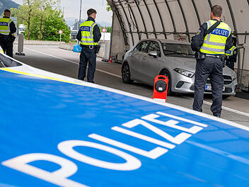 Bundespolizei kontrolliert Grenz&uuml;bergang Kiefersfelden