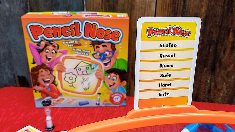 Pencil Nose im Test - das Partyspiel, bei dem die Nase zum Zeichenstift wird