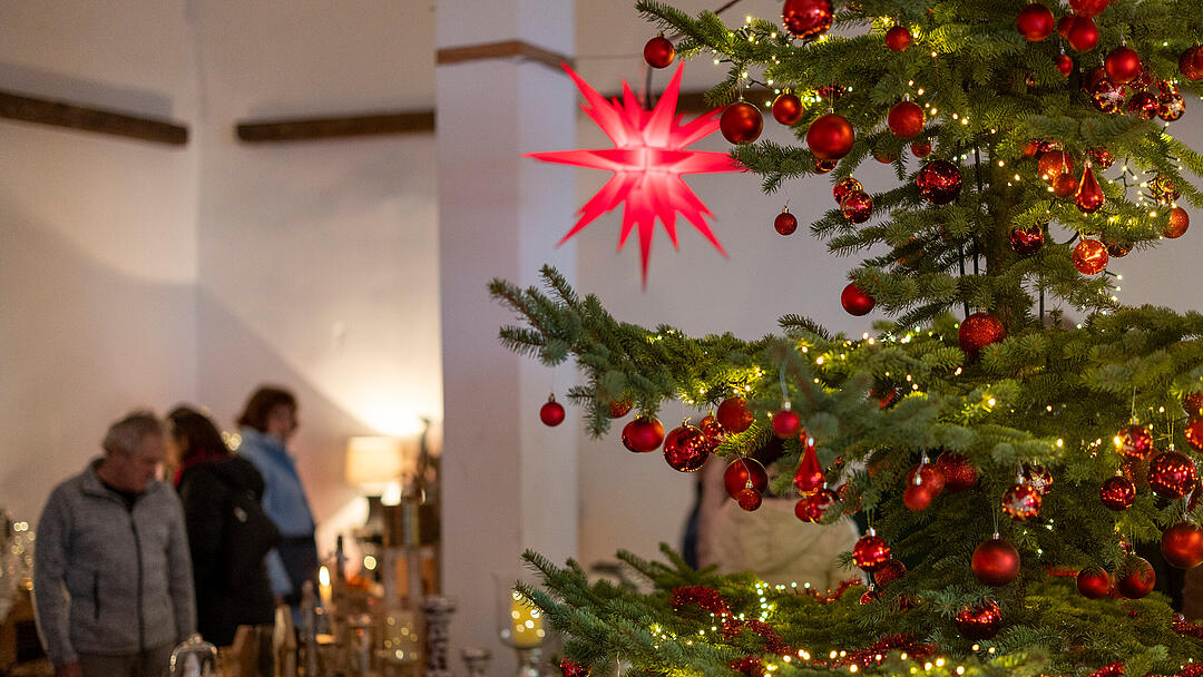R&ouml;delsee, Traditioneller Weihnachtsmarkt rund um das Schloss