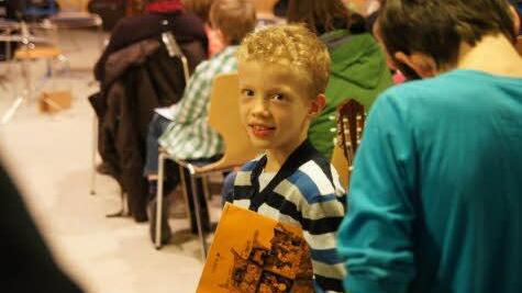 Benedikt ist gleich dran ... am Klavier.